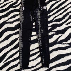 Darc Sport Black and Gray Leggings with Sleek Glossy Finish